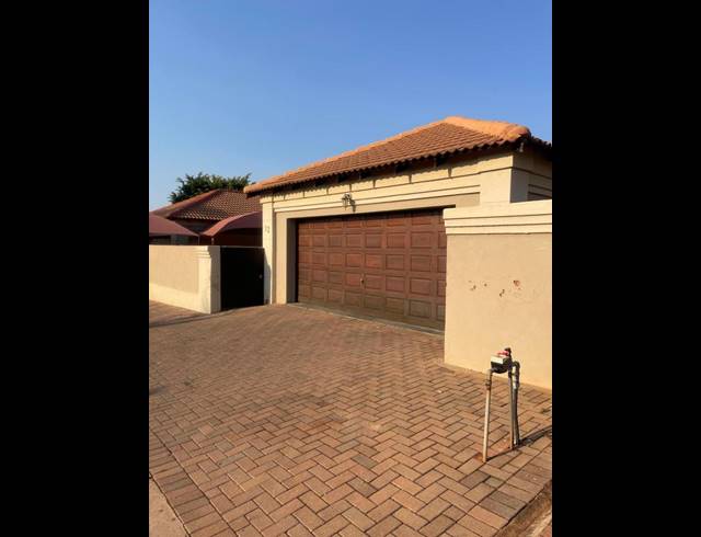 3 BEDROOM HOUSE FOR SALE IN HEATHERVIEW